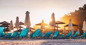 IS THE PRESSURE TO HAVETHE “PERFECT SUMMER BODY”MAKING YOU MISERABLE?